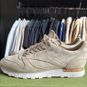 Reebok Beige Sneakers